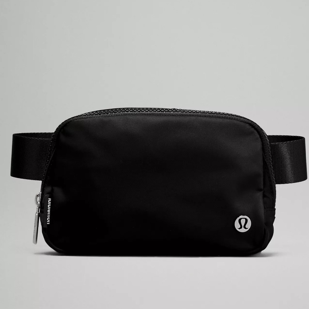 Lululemon Black Everywhere Belt Bag, NWT